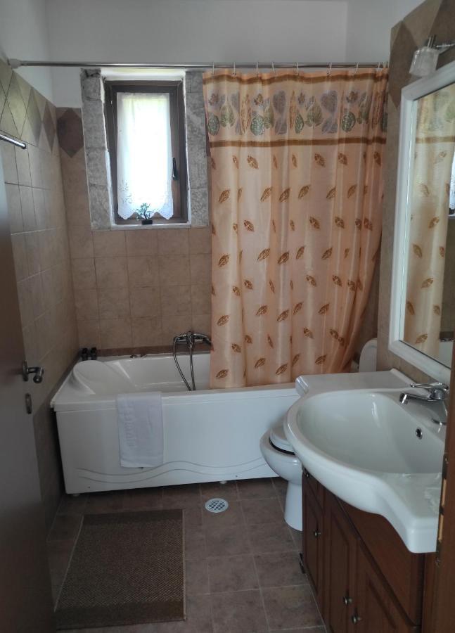 Meterizi Guesthouse Varvítsa エクステリア 写真