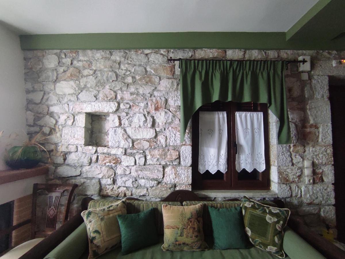 Meterizi Guesthouse Varvítsa エクステリア 写真